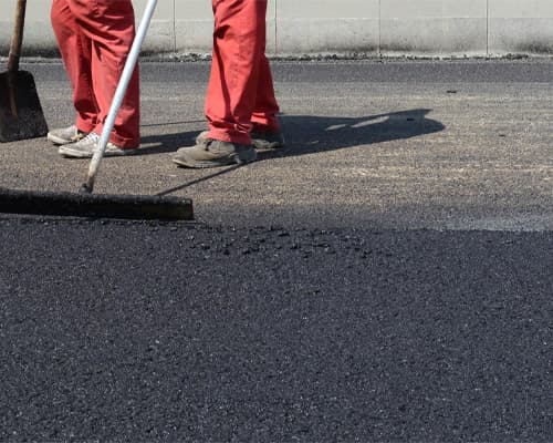 Professional Sealcoat Spray Application